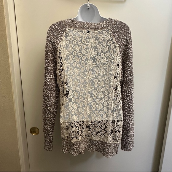 Lace Back Sweater - Cream and grayish beige - Picture 1 of 6